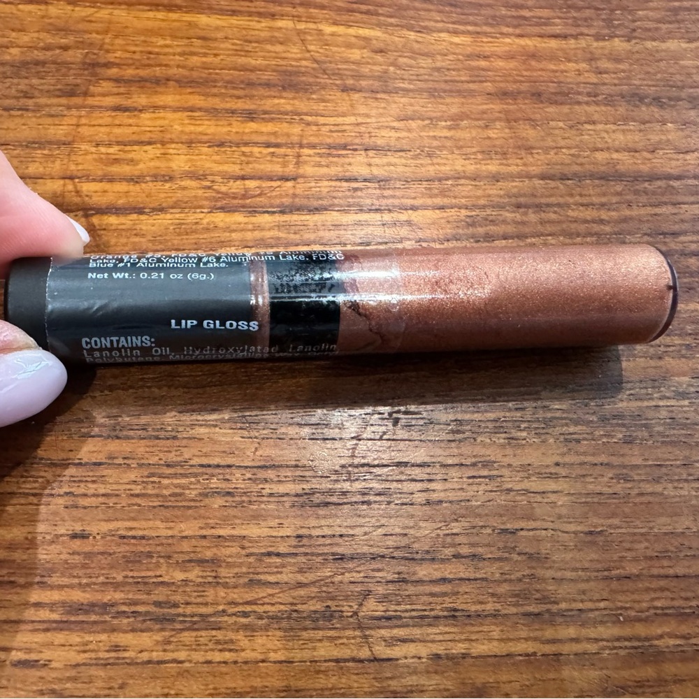 Private Label Shimmering Brown Lip Gloss In Iced Ginger